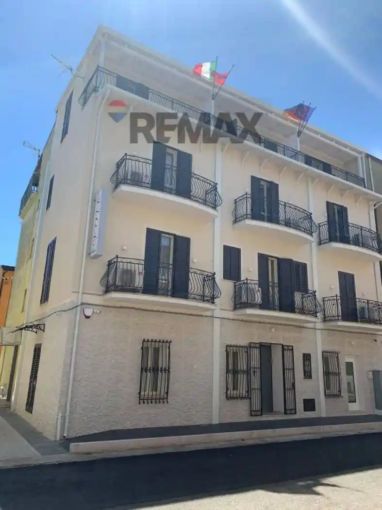 Palazzo - Edificio in vendita a Corigliano-Rossano