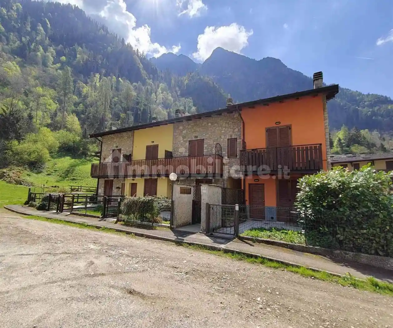 Appartamento in vendita a Isola di Fondra