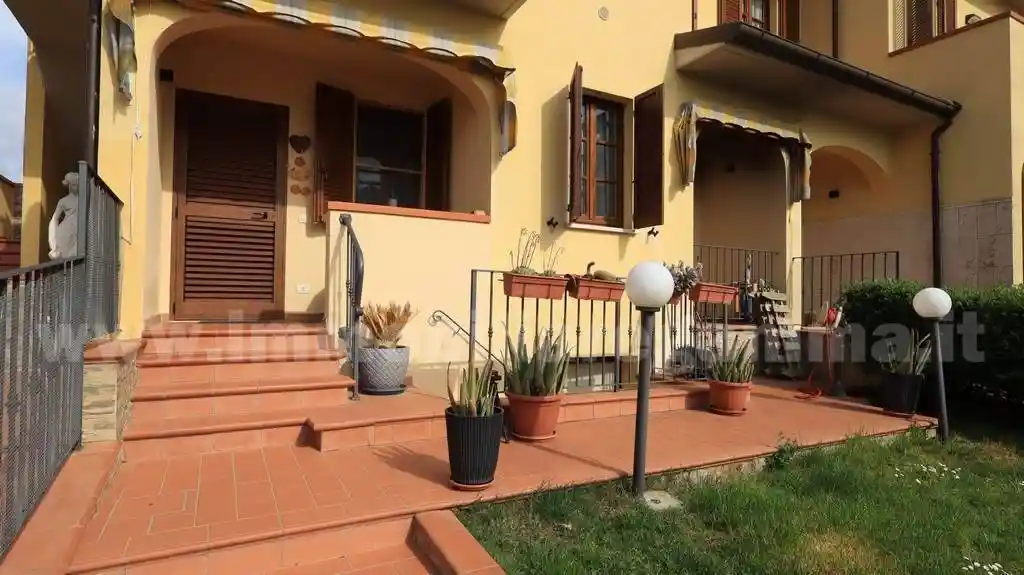 Appartamento in vendita a Sinalunga