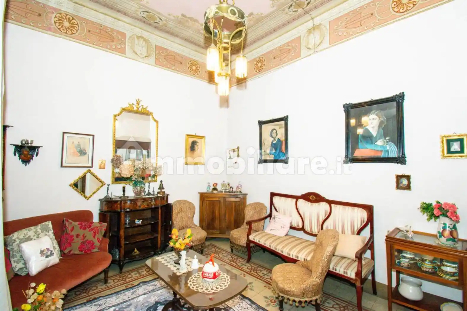 Casa indipendente in vendita a Arezzo