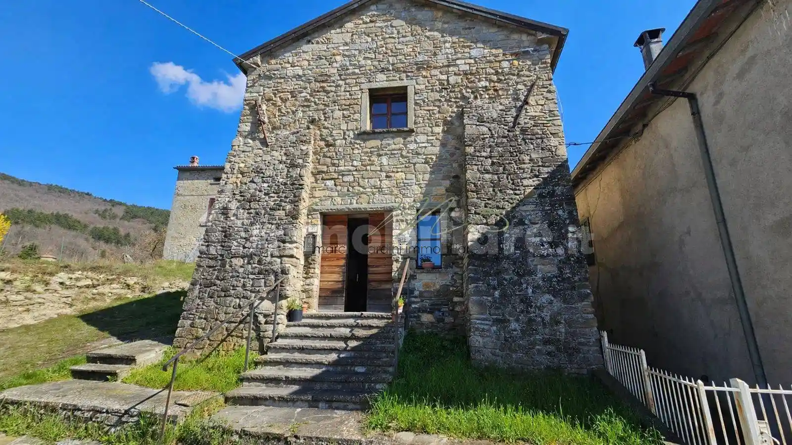 Villa in vendita a Terenzo