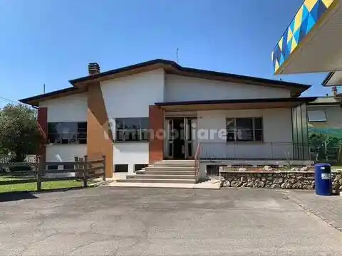 Villa in vendita a Cordenons