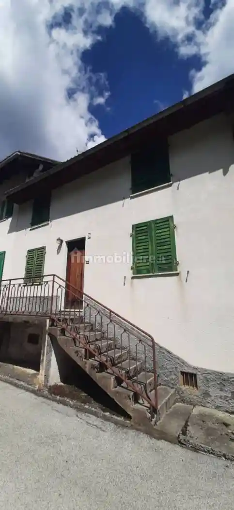 Casa indipendente in vendita a Lastebasse