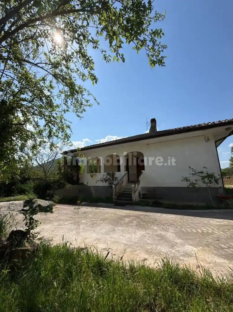 Villa in vendita a Pontecorvo