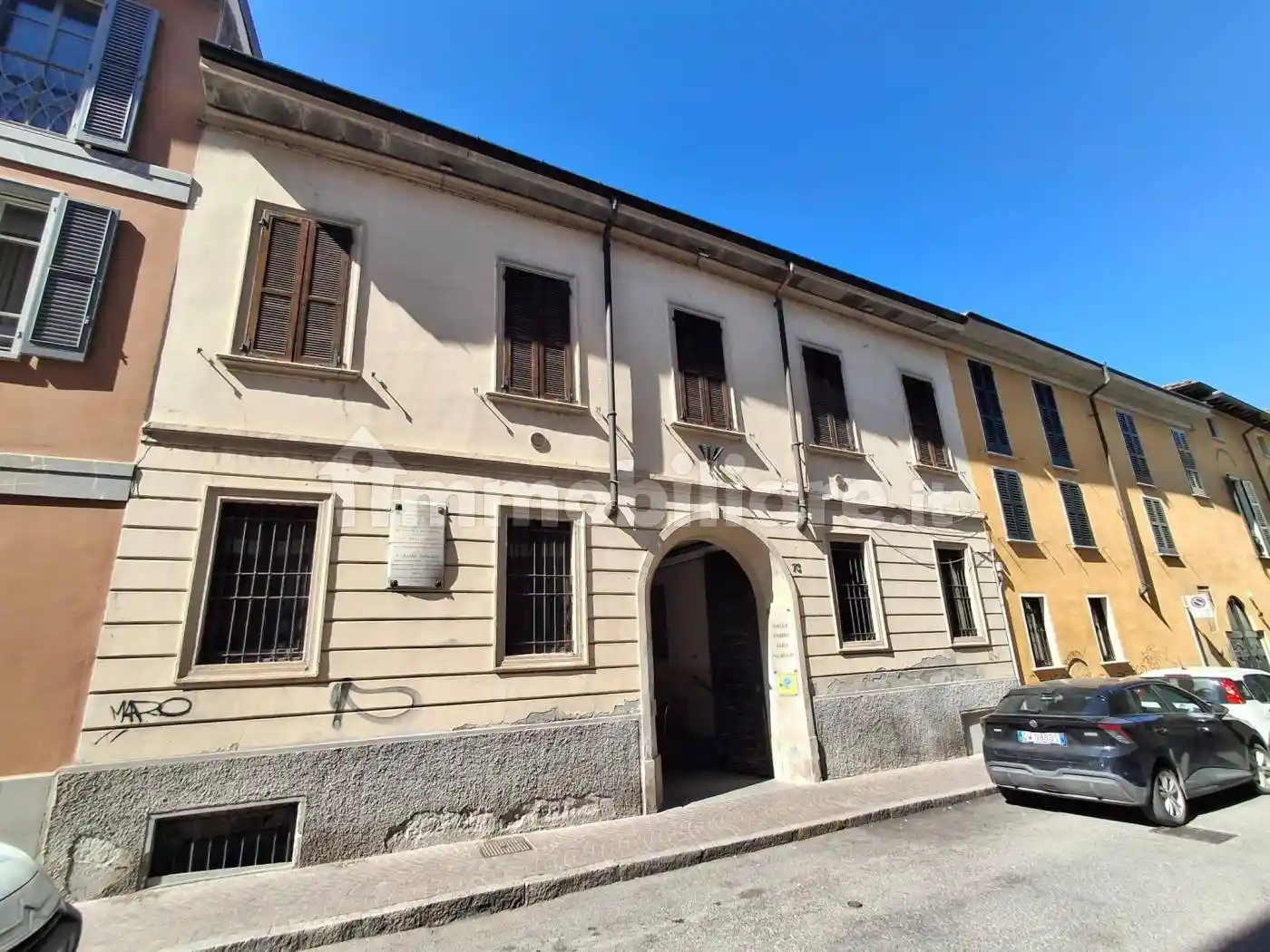Palazzo - Edificio in vendita a Lodi