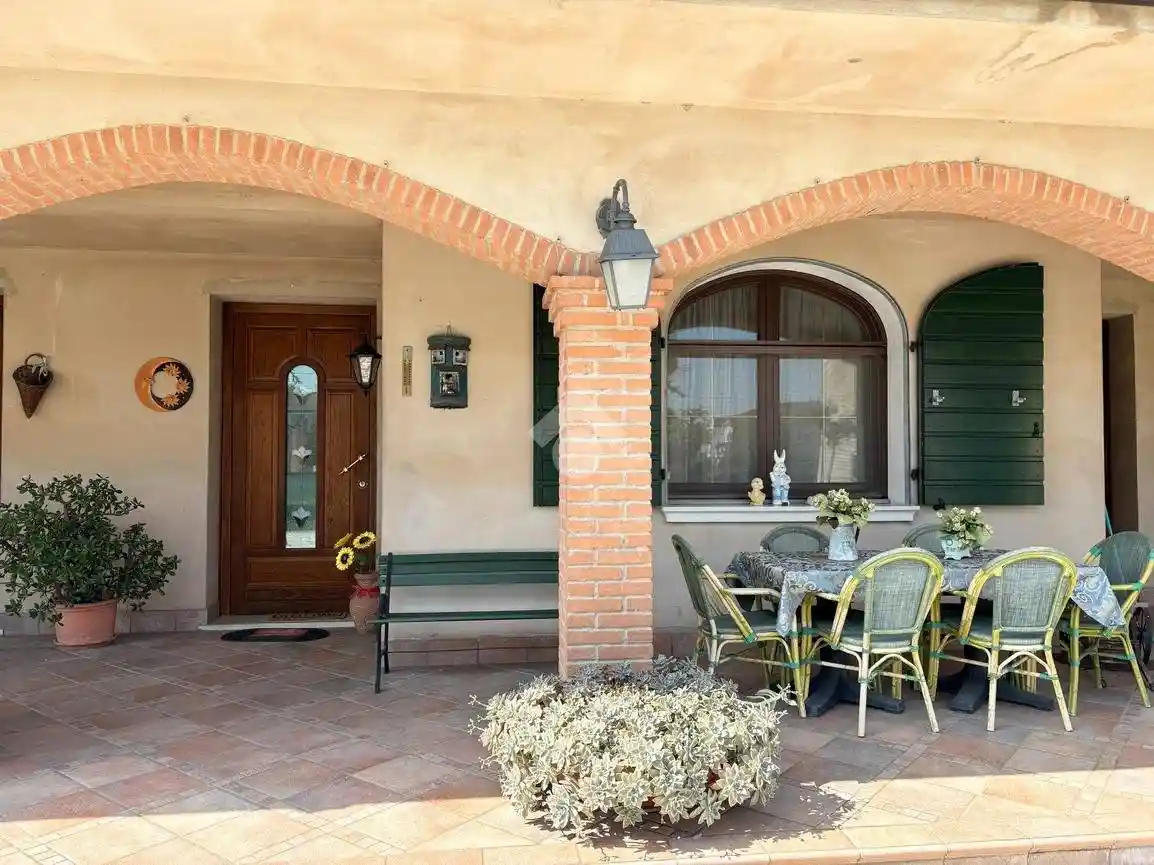 Villetta a schiera in vendita a Motteggiana