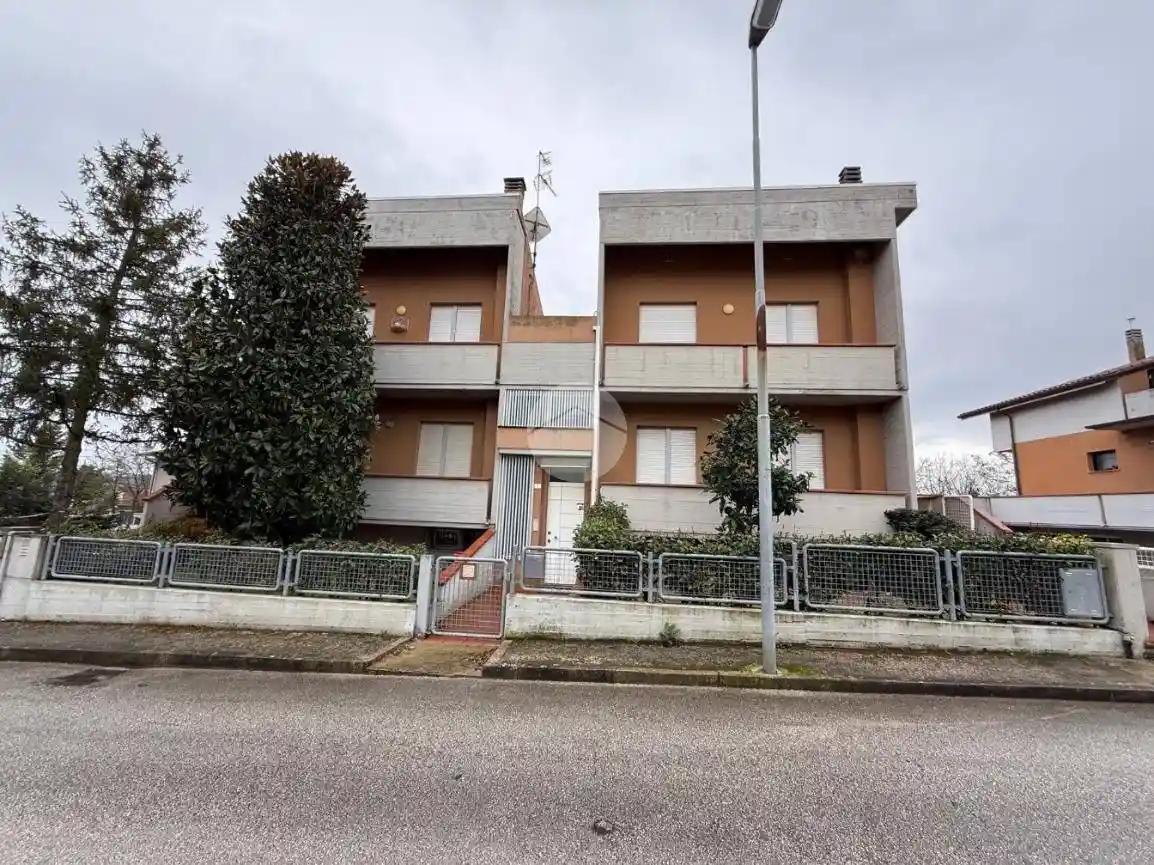 Appartamento in vendita a Colli al Metauro
