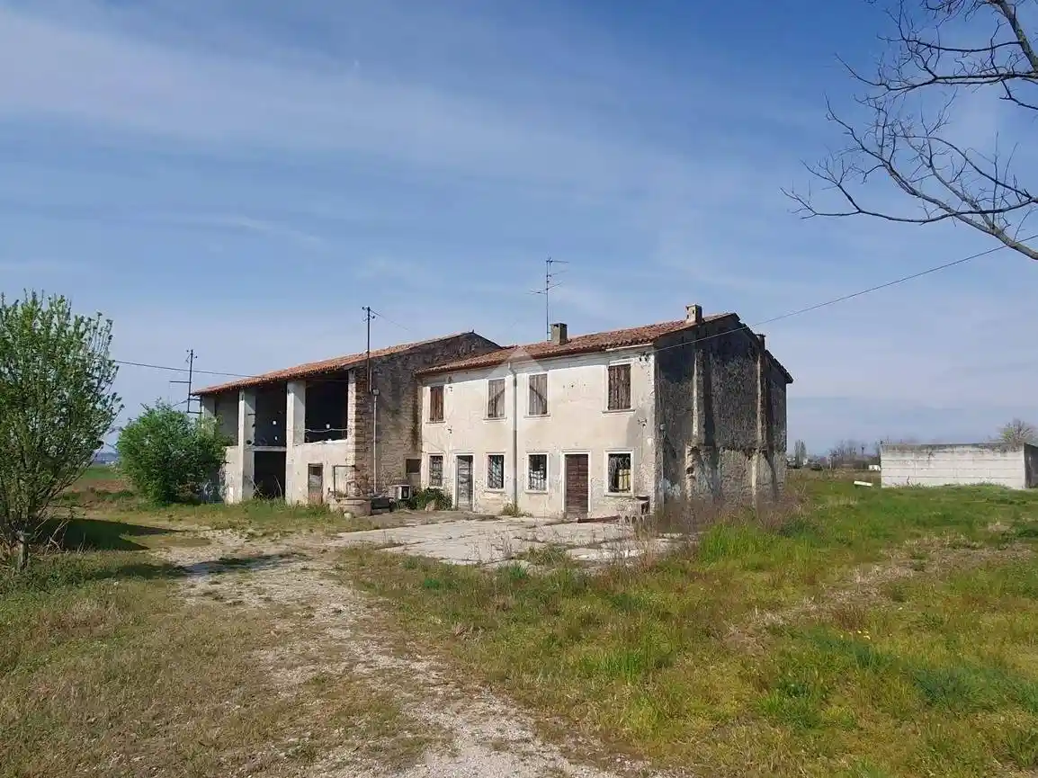 Rustico - Casale in vendita a Povegliano Veronese