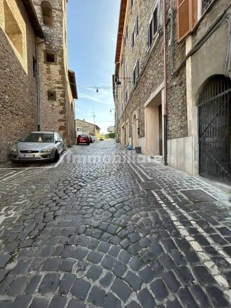 Appartamento in affitto a Artena