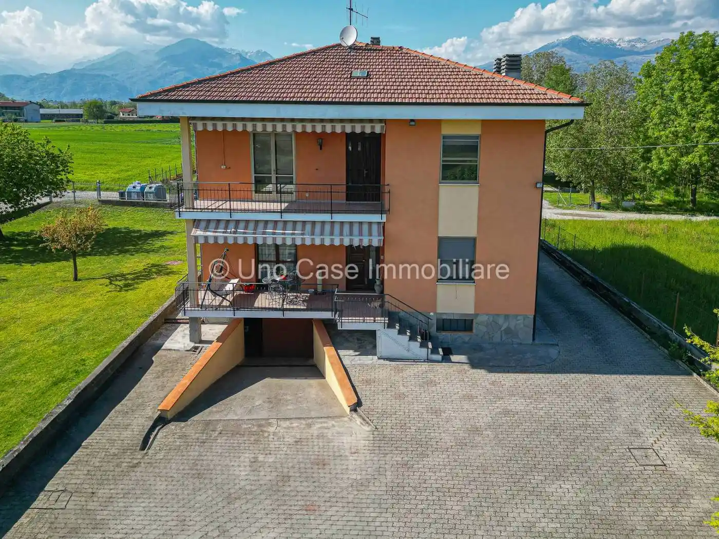 Villa in vendita a Albiano d'Ivrea
