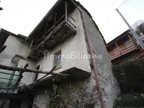 Villa in vendita a Cossogno