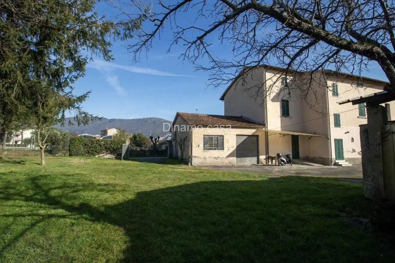 Villetta a schiera in vendita a Prato