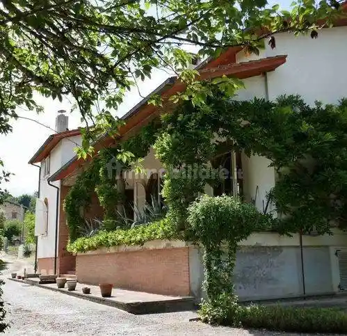 Villa in vendita a Comunanza
