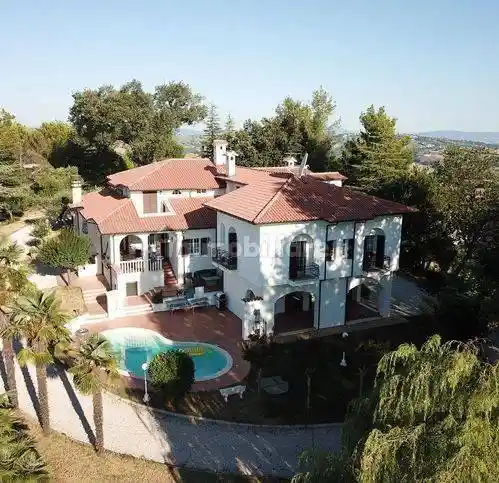 Villa in vendita a Montappone