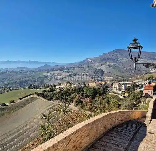 Appartamento in vendita a Castignano