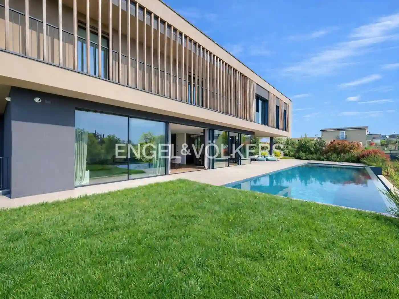 Villa - foto 2