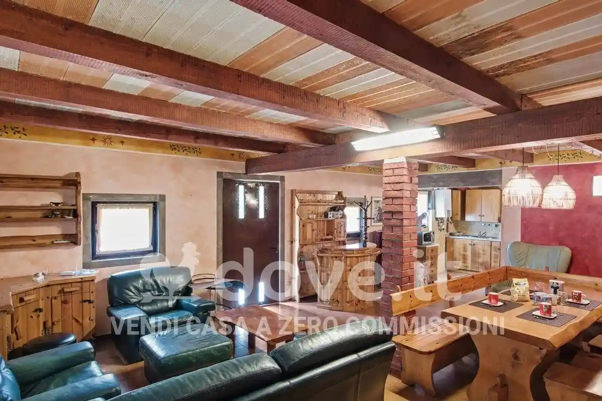 Villa in vendita a Dossena