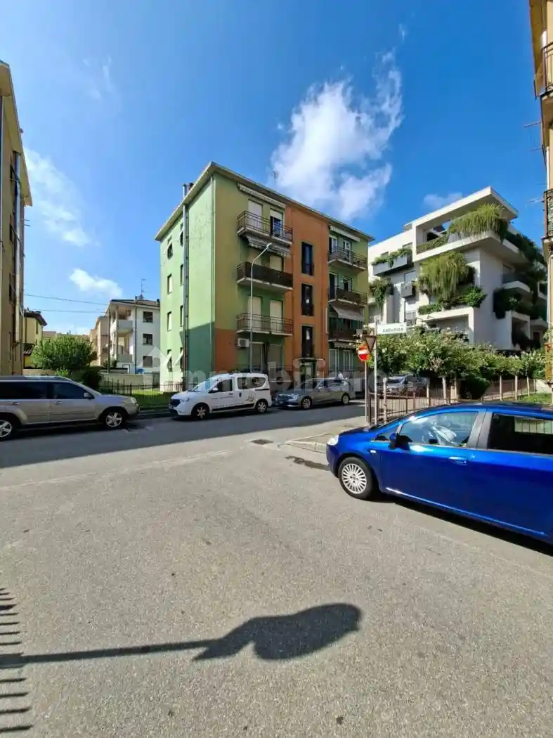 Palazzo - Edificio in vendita a Fidenza