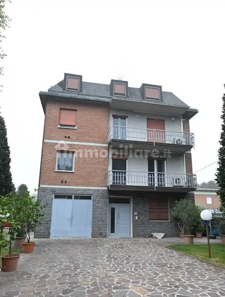 Appartamento in vendita a Modena