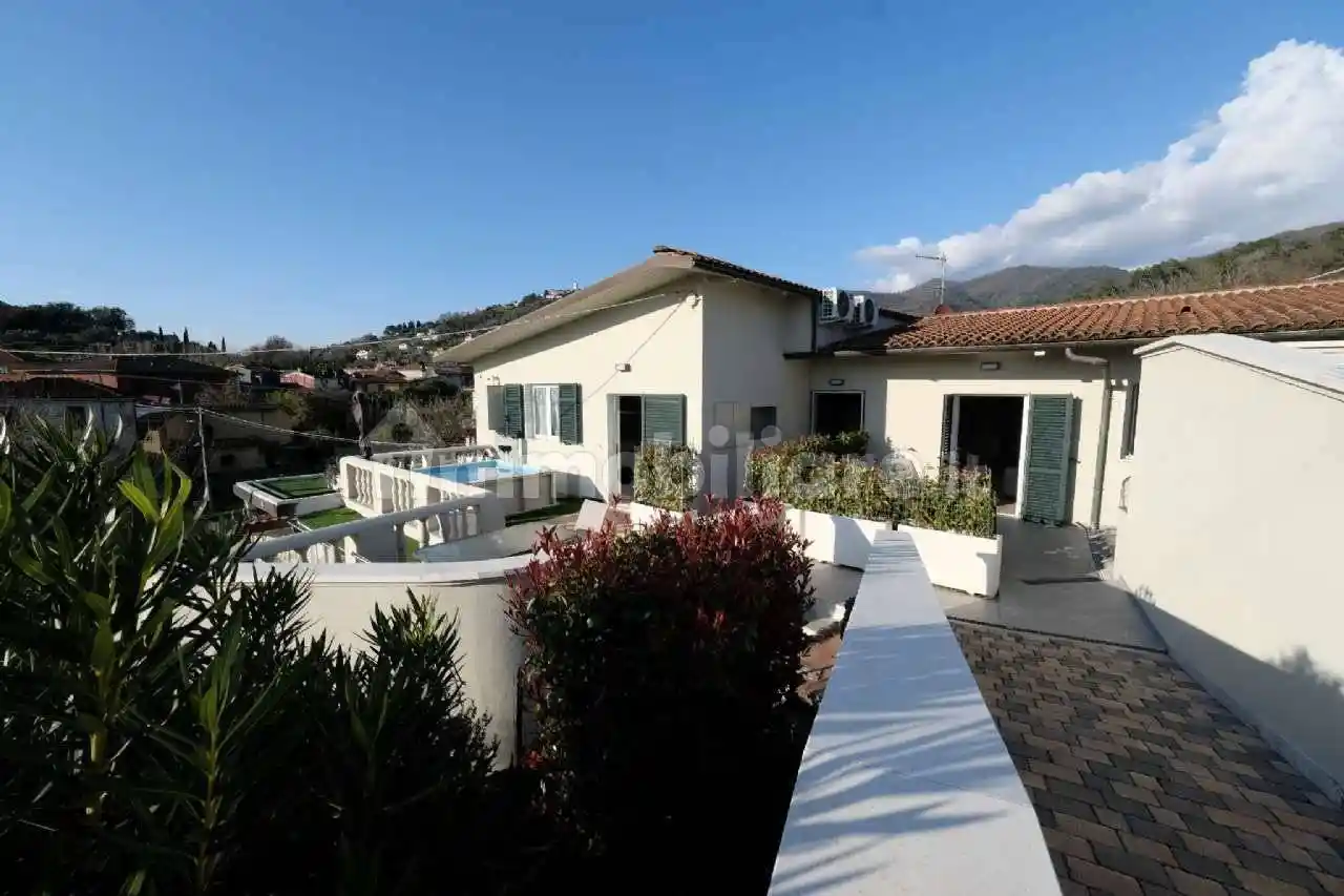 Casa indipendente in vendita a Castelnuovo Magra