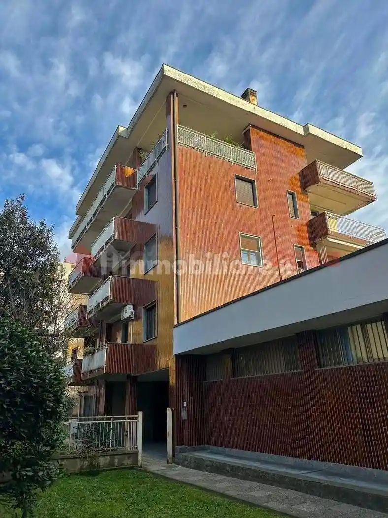 Appartamento in vendita a Opera