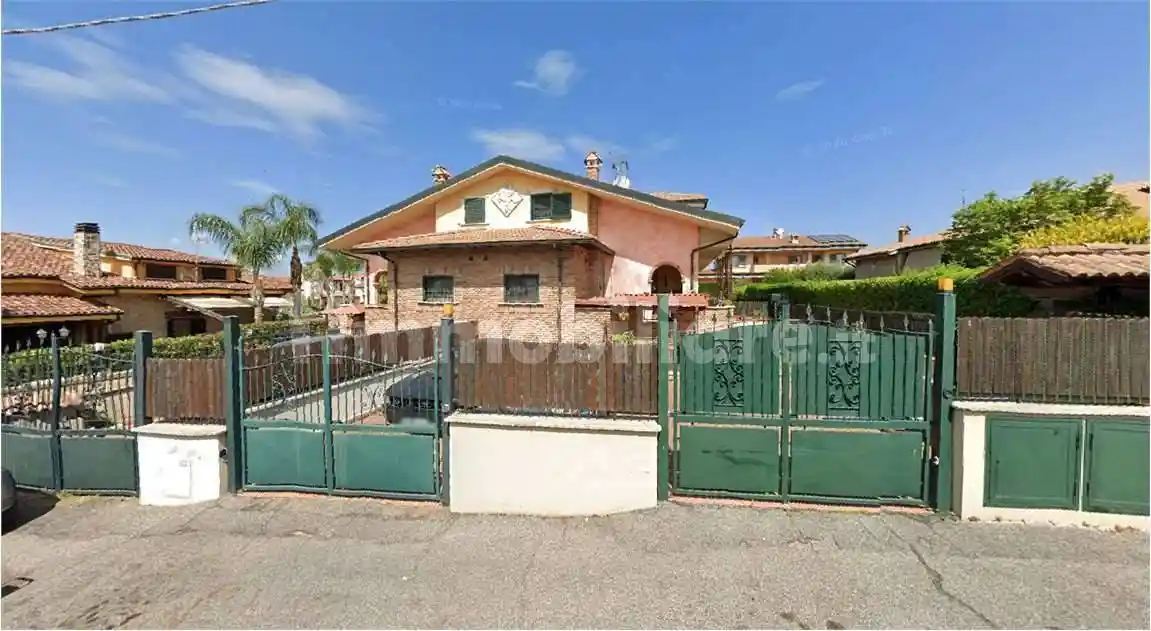 Villetta a schiera in vendita a Guidonia Montecelio