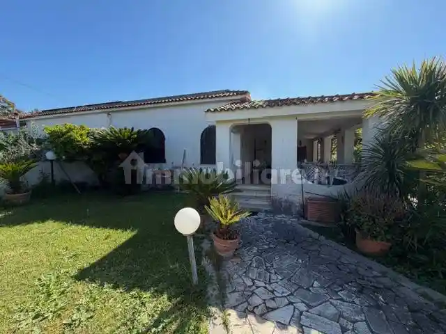 Villa in vendita a Aprilia