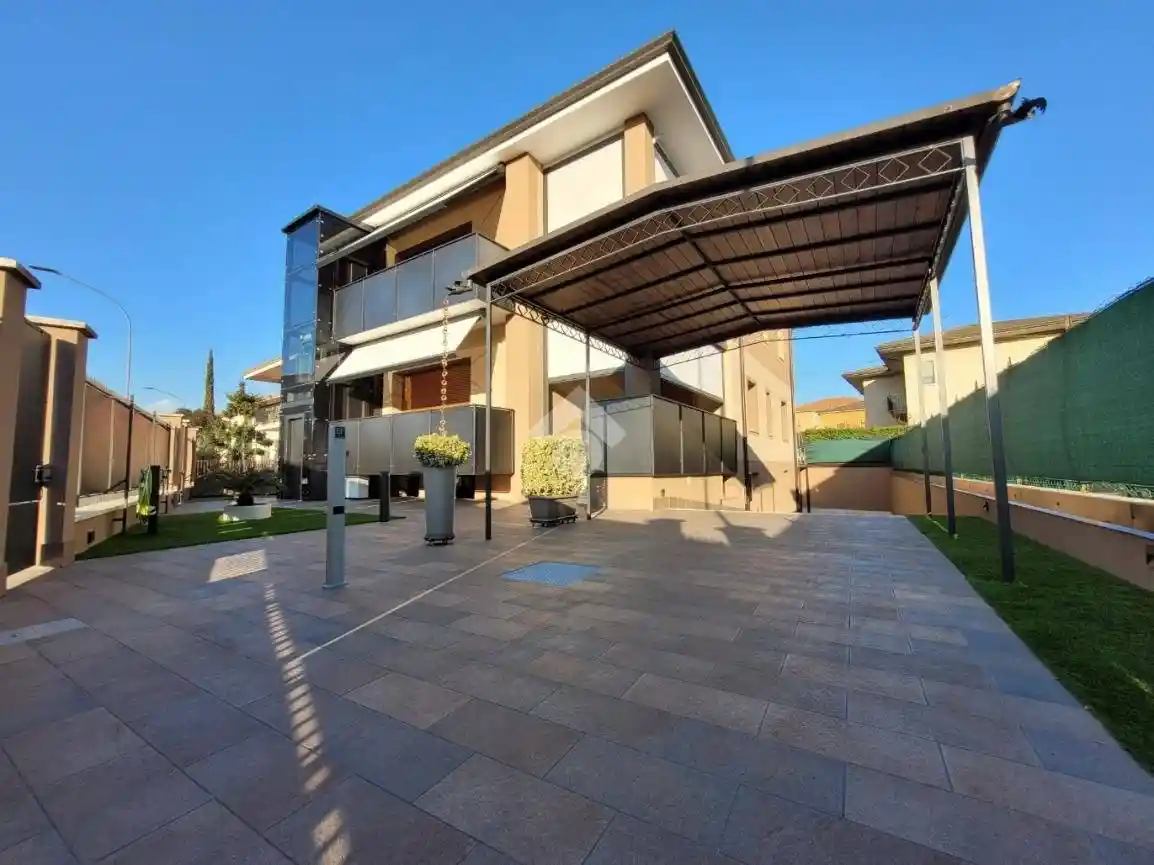 Villa in vendita a Verona