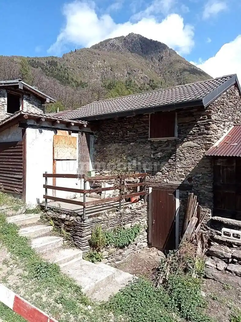 Rustico - Casale in vendita a Sueglio
