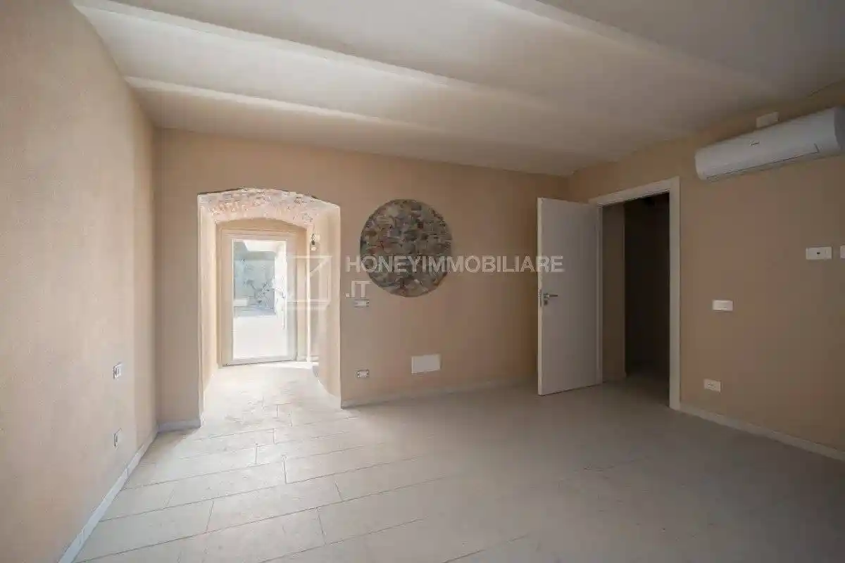 Appartamento in vendita a Sarzana