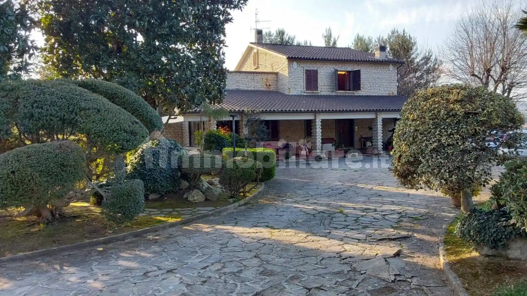 Villa in vendita a San Severino Marche