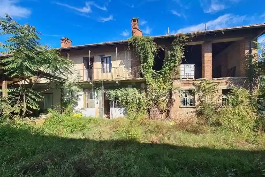 Rustico - Casale in vendita a Pinerolo