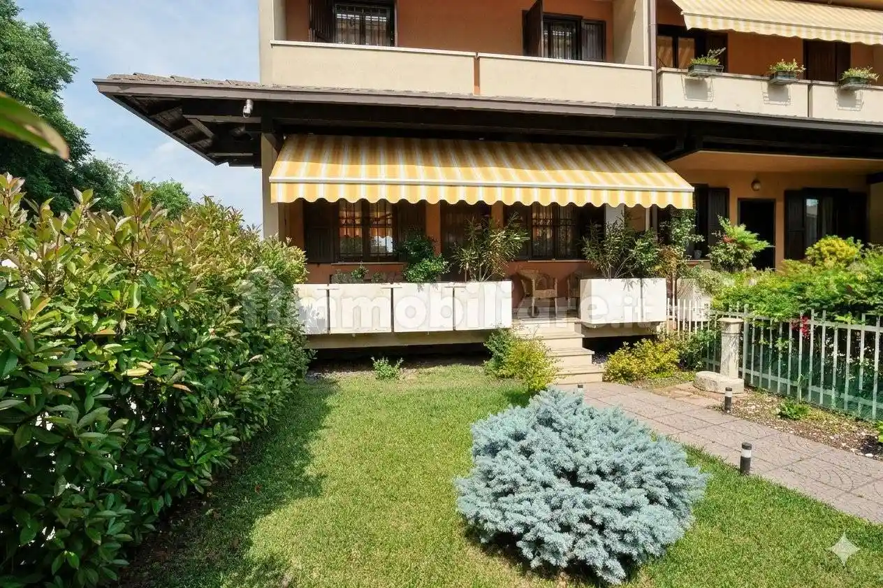 Villetta a schiera in vendita a Brescia