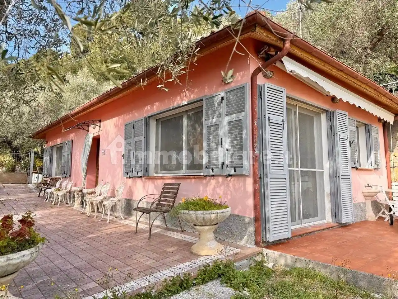 Villa in vendita a Imperia