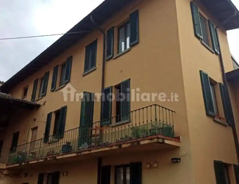 Appartamento in vendita a Longone al Segrino