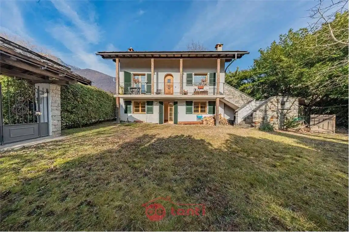 Casa indipendente in vendita a Prata Camportaccio