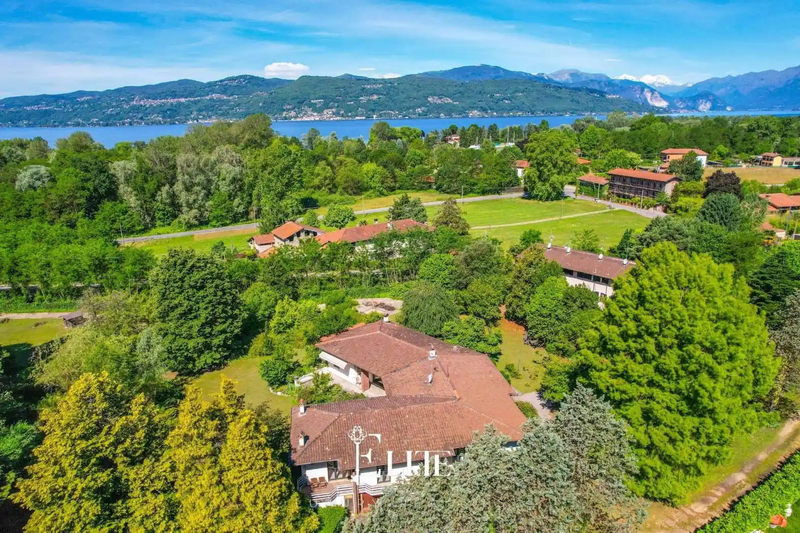 Villa in vendita a Brebbia