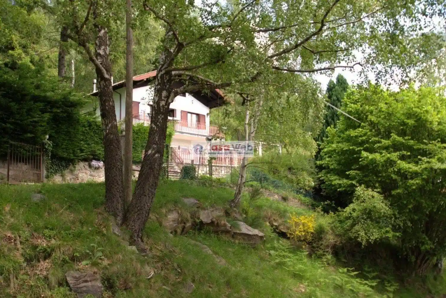 Villa in vendita a Maccagno con Pino e Veddasca