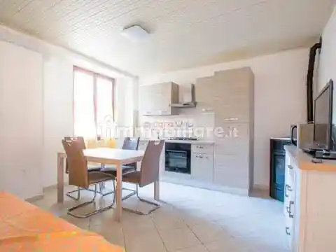 Villa in vendita a Maccagno con Pino e Veddasca