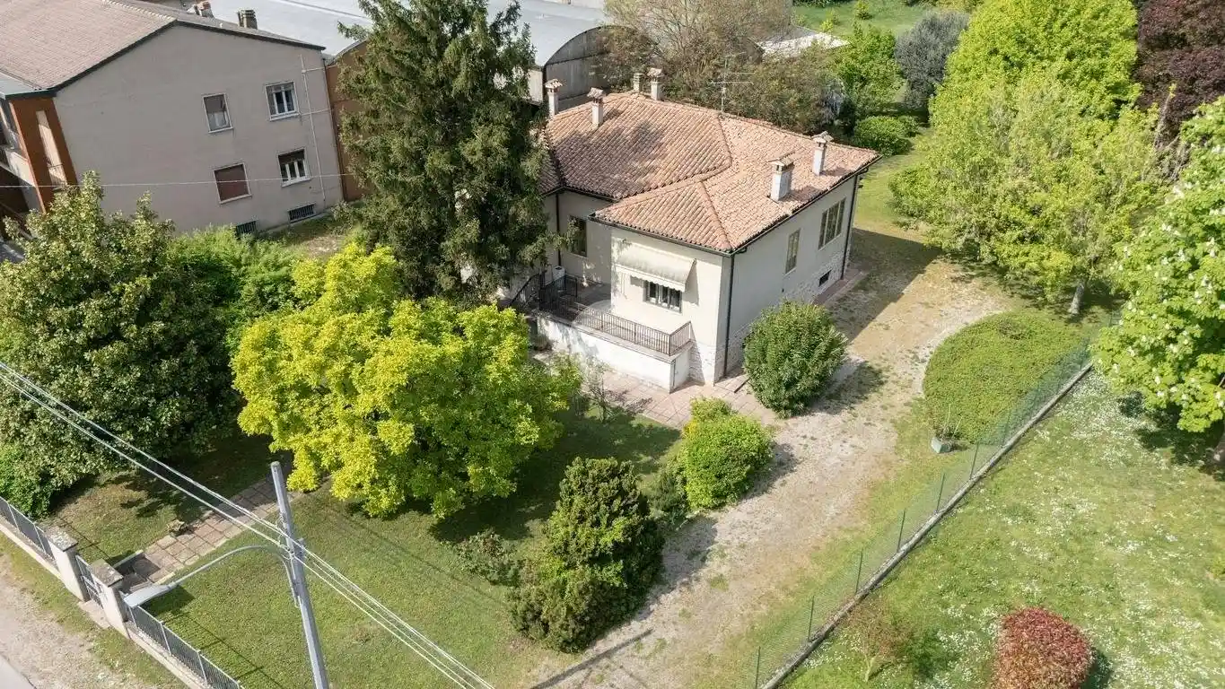 Villa in vendita a Castellucchio
