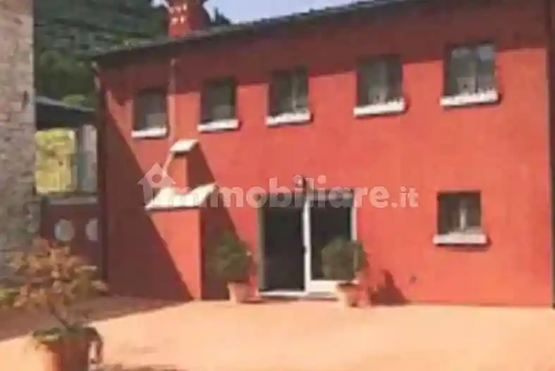 Casa indipendente in vendita a Verona