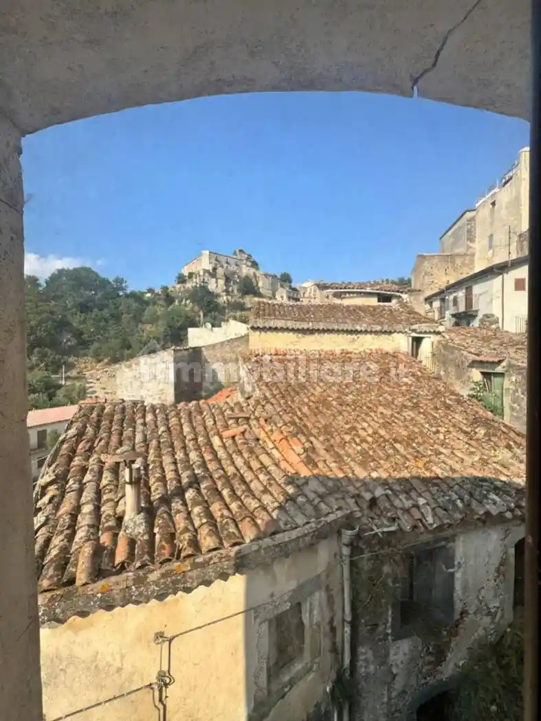Casa indipendente in vendita a Castiglione di Sicilia