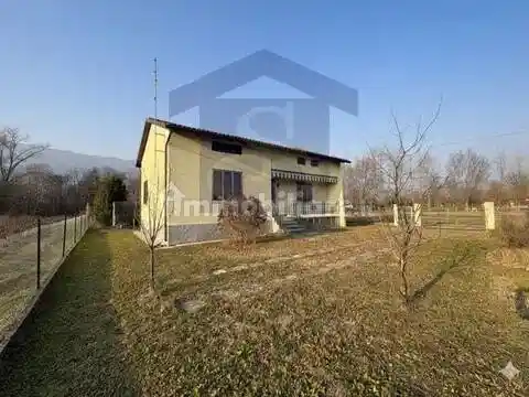 Villa in vendita a Polcenigo