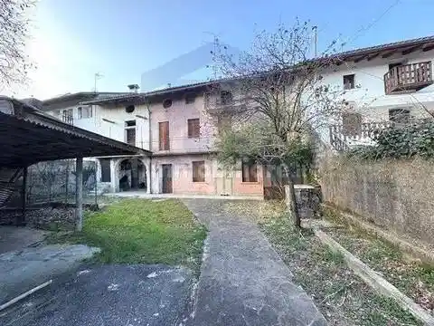Rustico - Casale in vendita a Polcenigo