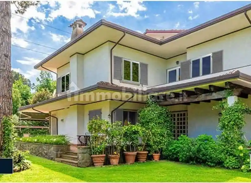 Villa in vendita a Forte dei Marmi