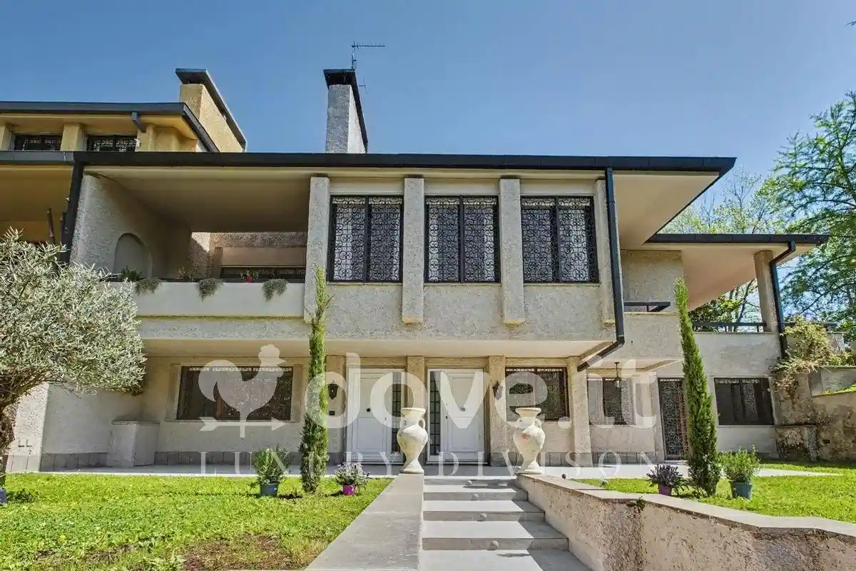 Villa in vendita a Roma