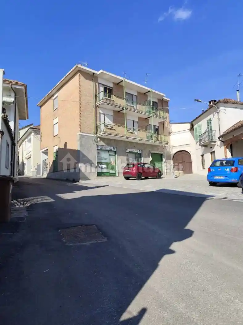 Palazzo - Edificio in vendita a Montiglio Monferrato