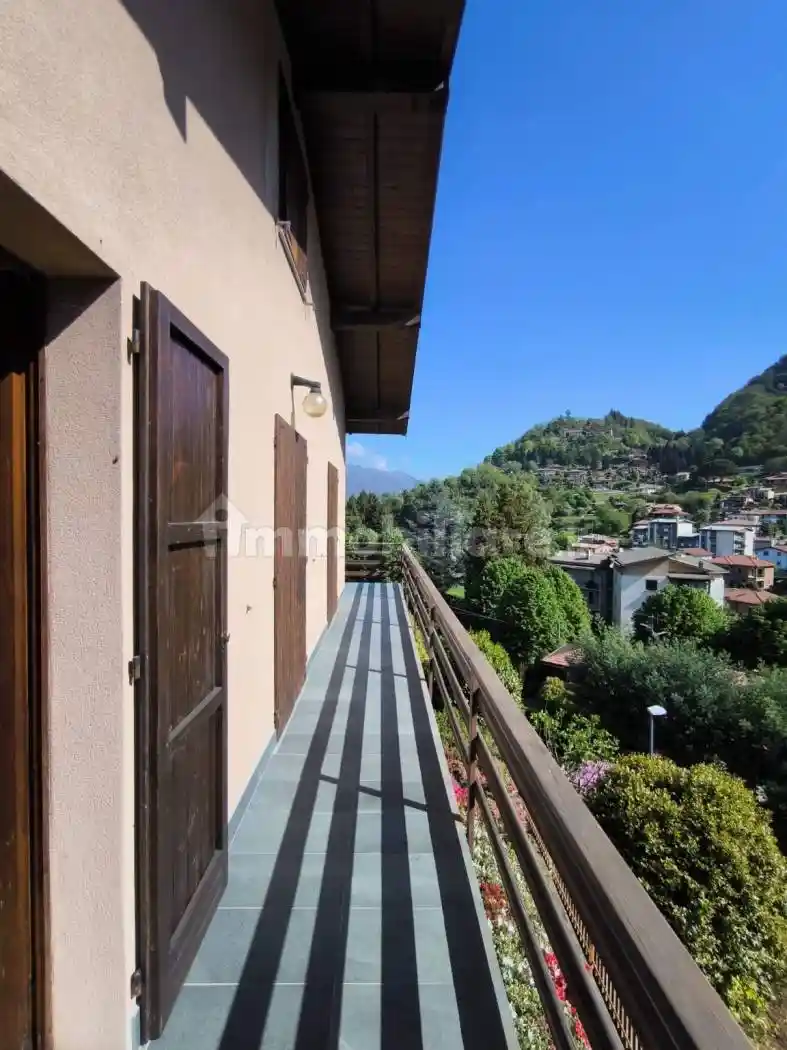 Appartamento in vendita a Laveno-Mombello