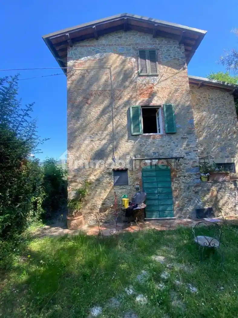 Villetta a schiera in affitto a Camaiore