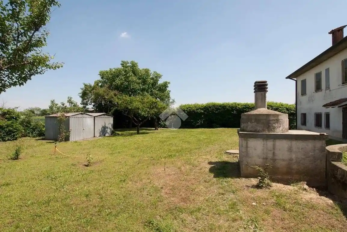 Villa in vendita a Curtatone